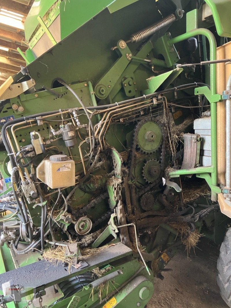 Rundballenpresse van het type Krone Comprima CV 210, Gebrauchtmaschine in Risum-Lindholm (Foto 7)