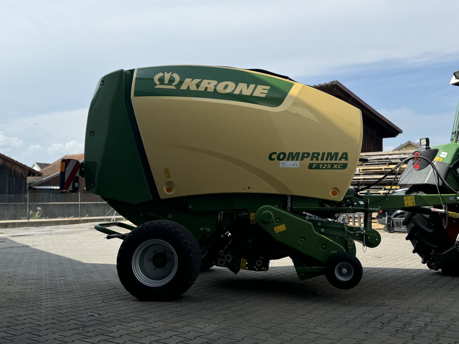 Rundballenpresse typu Krone Comprima F 125 XC, Gebrauchtmaschine v Bogen (Obrázek 3)