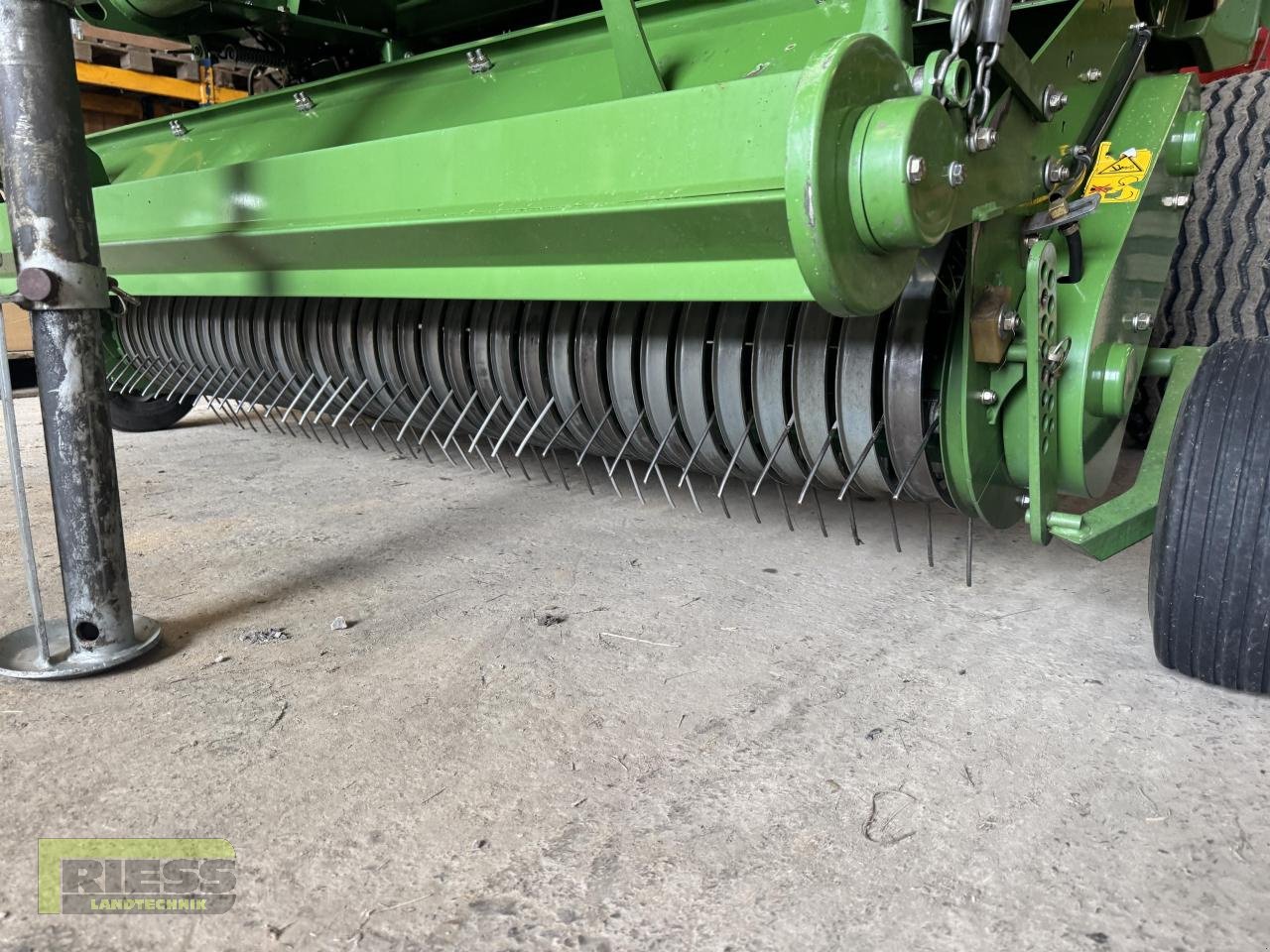 Rundballenpresse del tipo Krone COMPRIMA F 125 XC, Gebrauchtmaschine en Homberg/Ohm - Maulbach (Imagen 10)