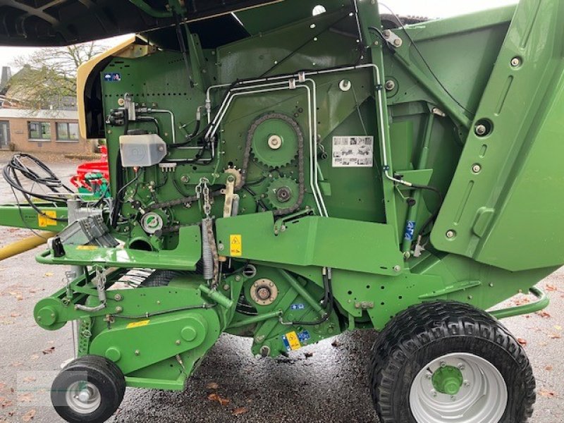 Rundballenpresse tip Krone Comprima F 125 XC, Gebrauchtmaschine in Marsberg (Poză 4)