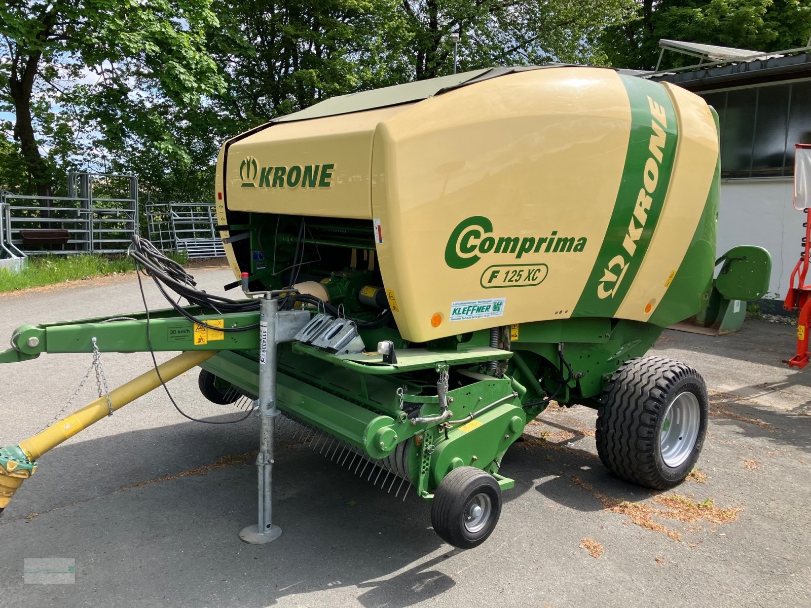 Rundballenpresse tip Krone Comprima F 125 XC, Gebrauchtmaschine in Marsberg (Poză 1)