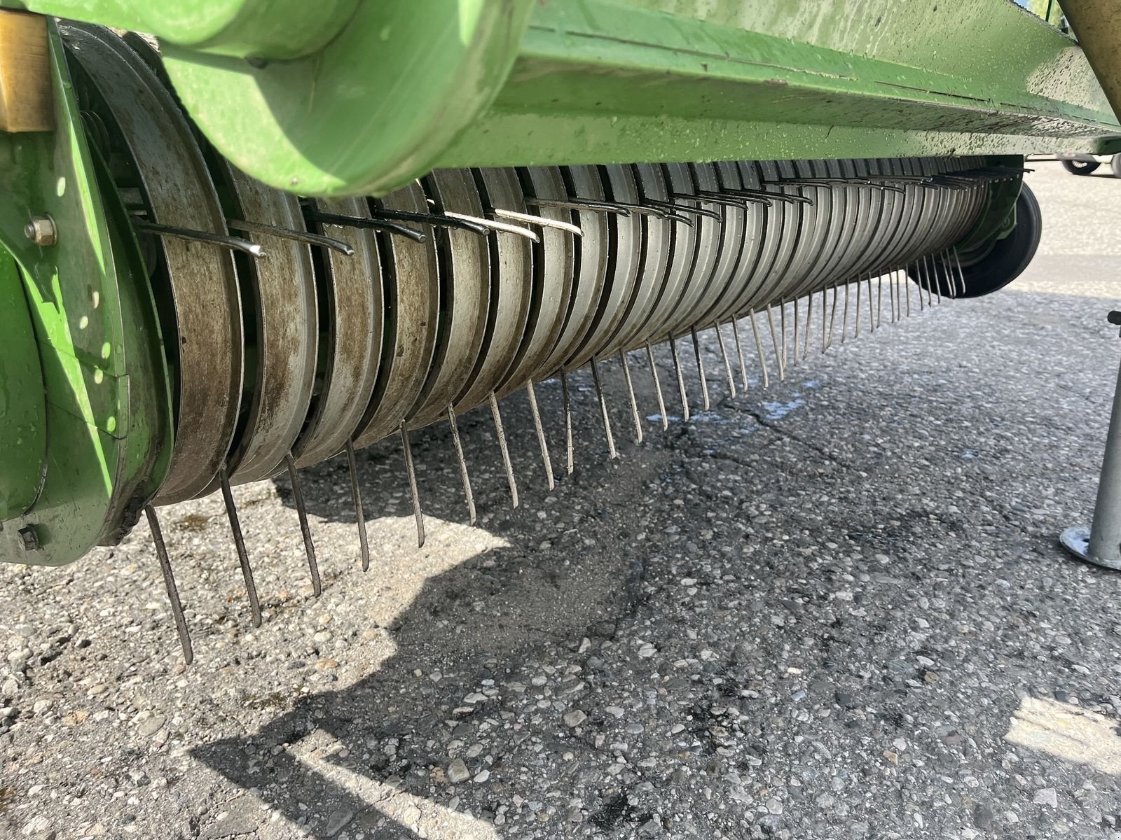 Rundballenpresse van het type Krone Comprima F 125 XC, Gebrauchtmaschine in Villach (Foto 10)