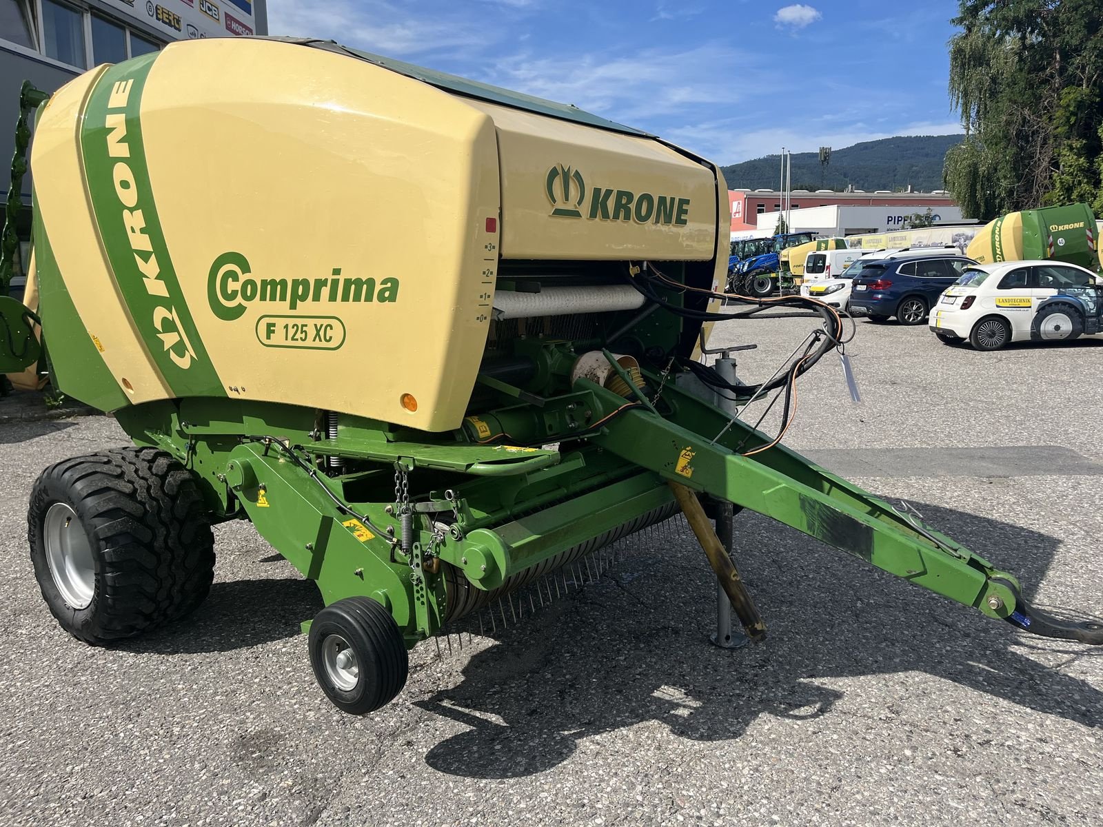 Rundballenpresse van het type Krone Comprima F 125 XC, Gebrauchtmaschine in Villach (Foto 9)