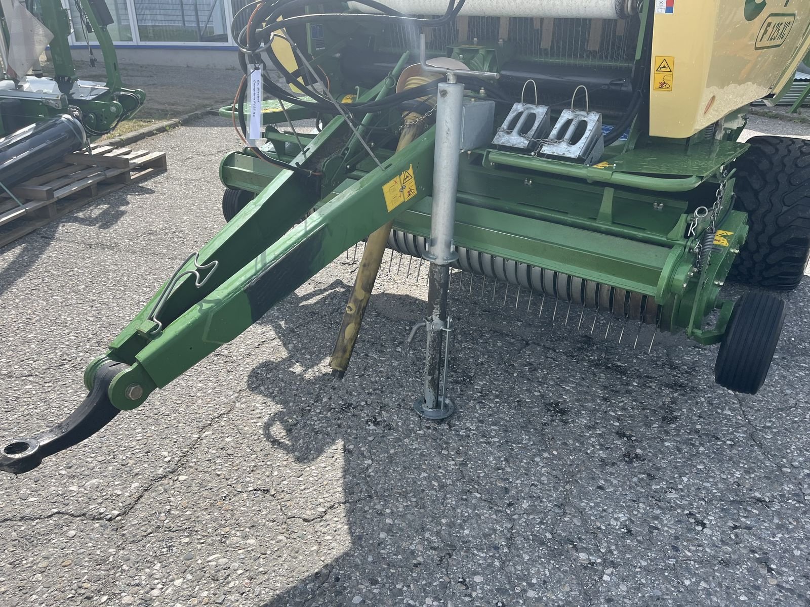 Rundballenpresse van het type Krone Comprima F 125 XC, Gebrauchtmaschine in Villach (Foto 12)