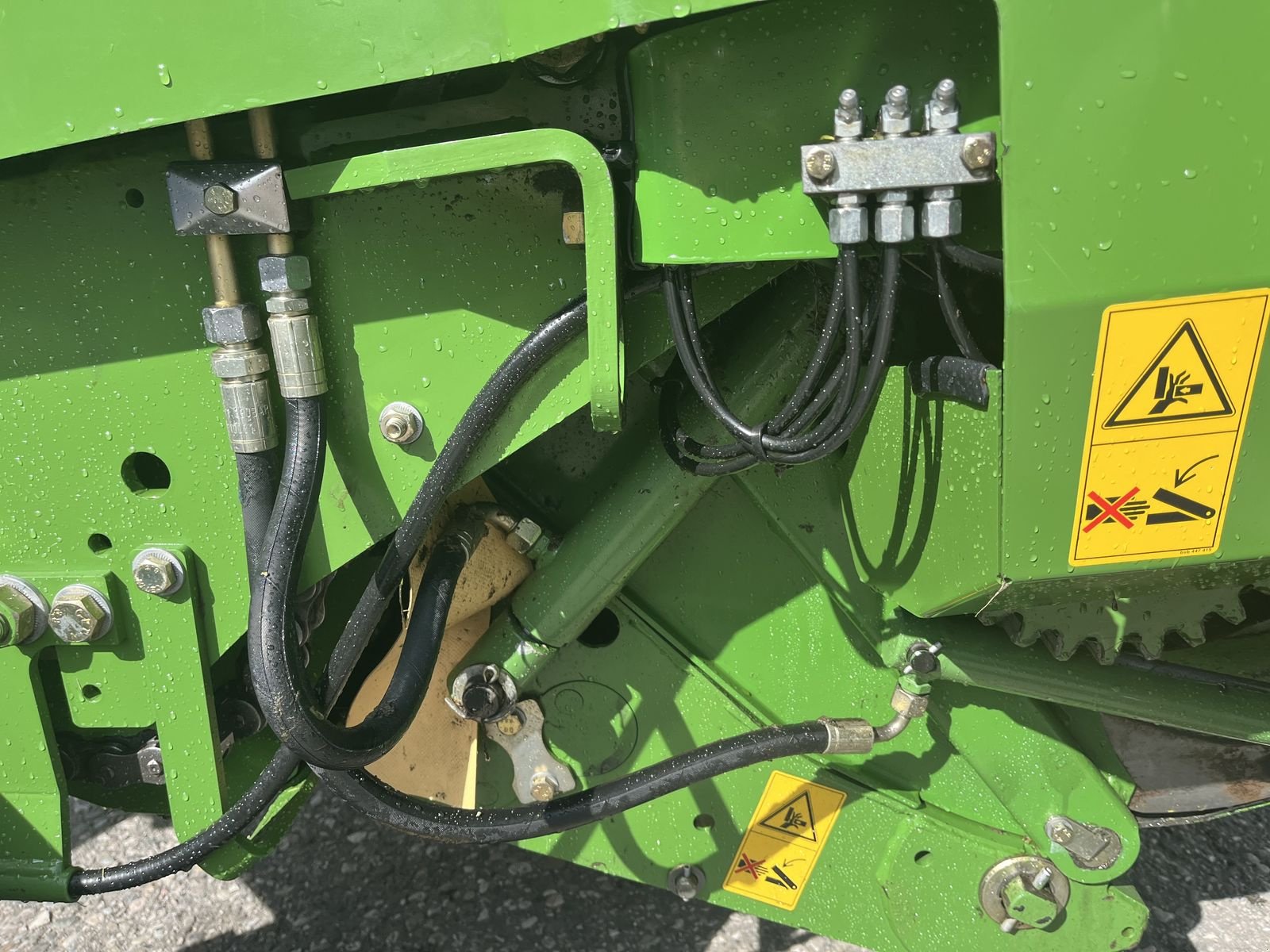 Rundballenpresse van het type Krone Comprima F 125 XC, Gebrauchtmaschine in Villach (Foto 8)