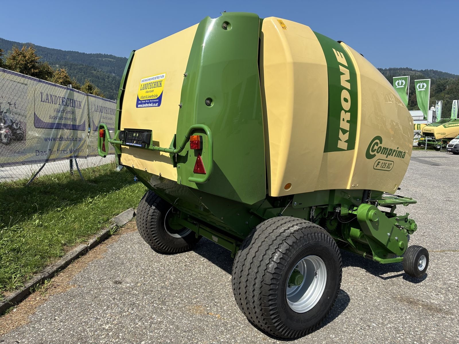 Rundballenpresse του τύπου Krone Comprima F 125 XC, Gebrauchtmaschine σε Villach (Φωτογραφία 2)