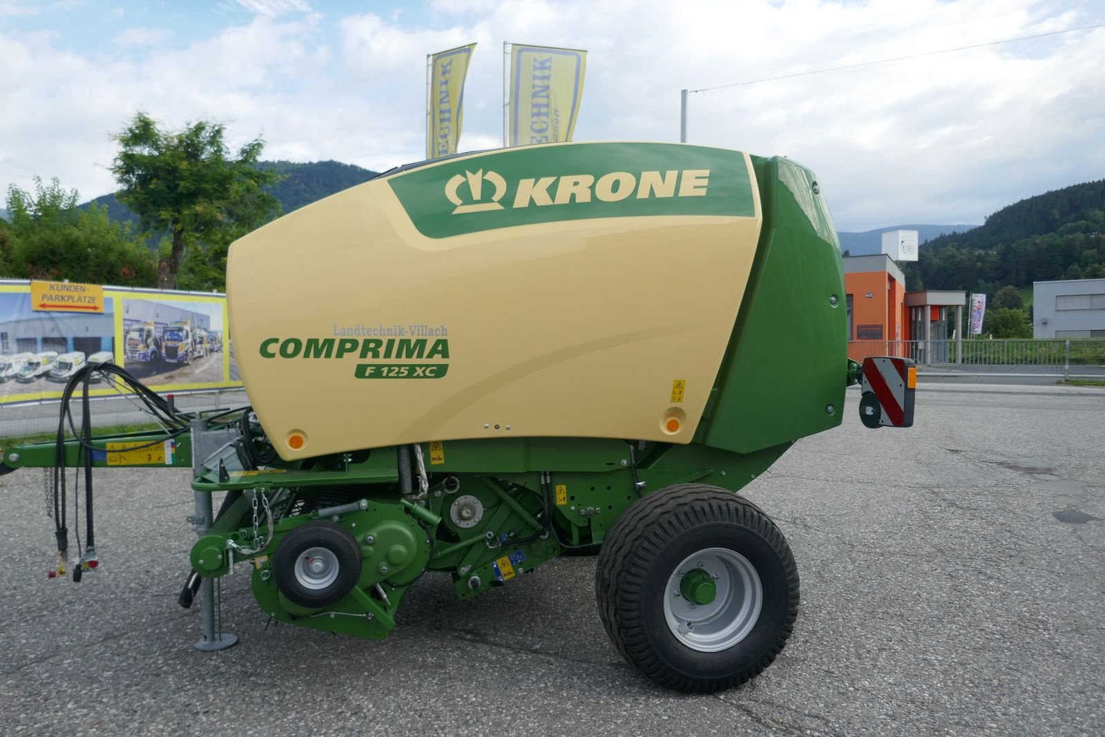 Rundballenpresse Türe ait Krone Comprima F 125 XC, Gebrauchtmaschine içinde Villach (resim 17)