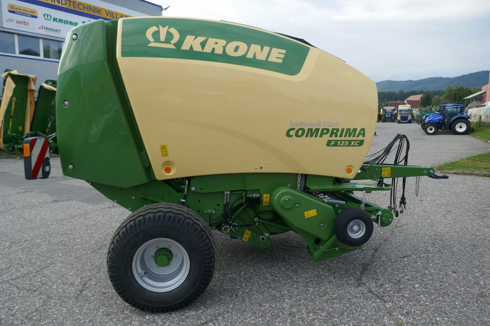 Rundballenpresse Türe ait Krone Comprima F 125 XC, Gebrauchtmaschine içinde Villach (resim 12)