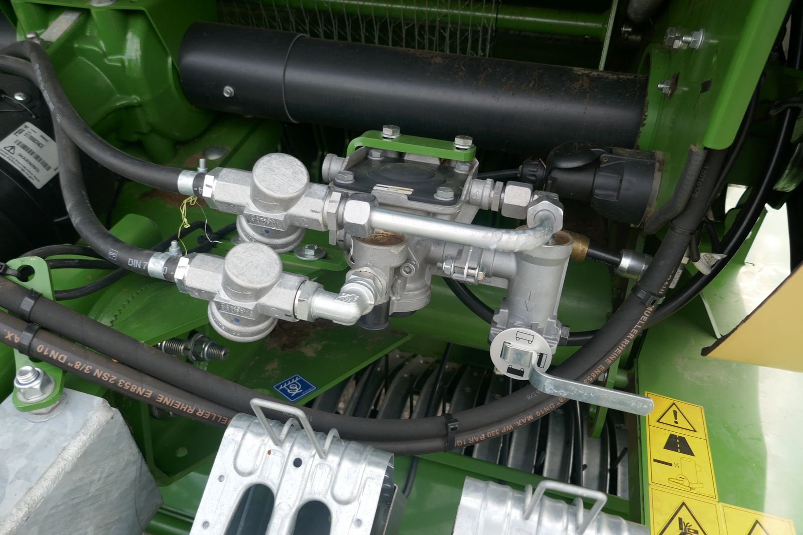 Rundballenpresse Türe ait Krone Comprima F 125 XC, Gebrauchtmaschine içinde Villach (resim 7)