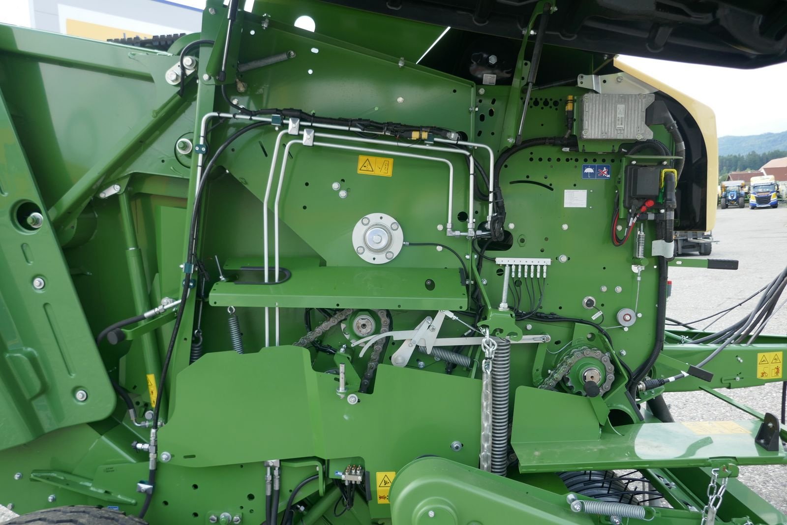 Rundballenpresse Türe ait Krone Comprima F 125 XC, Gebrauchtmaschine içinde Villach (resim 14)