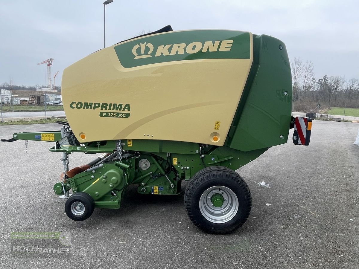 Rundballenpresse des Typs Krone Comprima  F 125 XC, Neumaschine in Kronstorf (Bild 8)