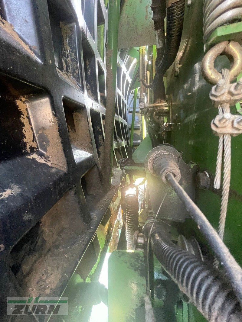 Rundballenpresse tip Krone Comprima F 155 XC, Gebrauchtmaschine in Buchen (Poză 11)