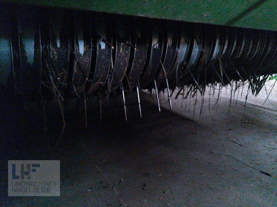 Rundballenpresse типа Krone Comprima F 155 XC, Gebrauchtmaschine в Burg/Spreewald (Фотография 3)