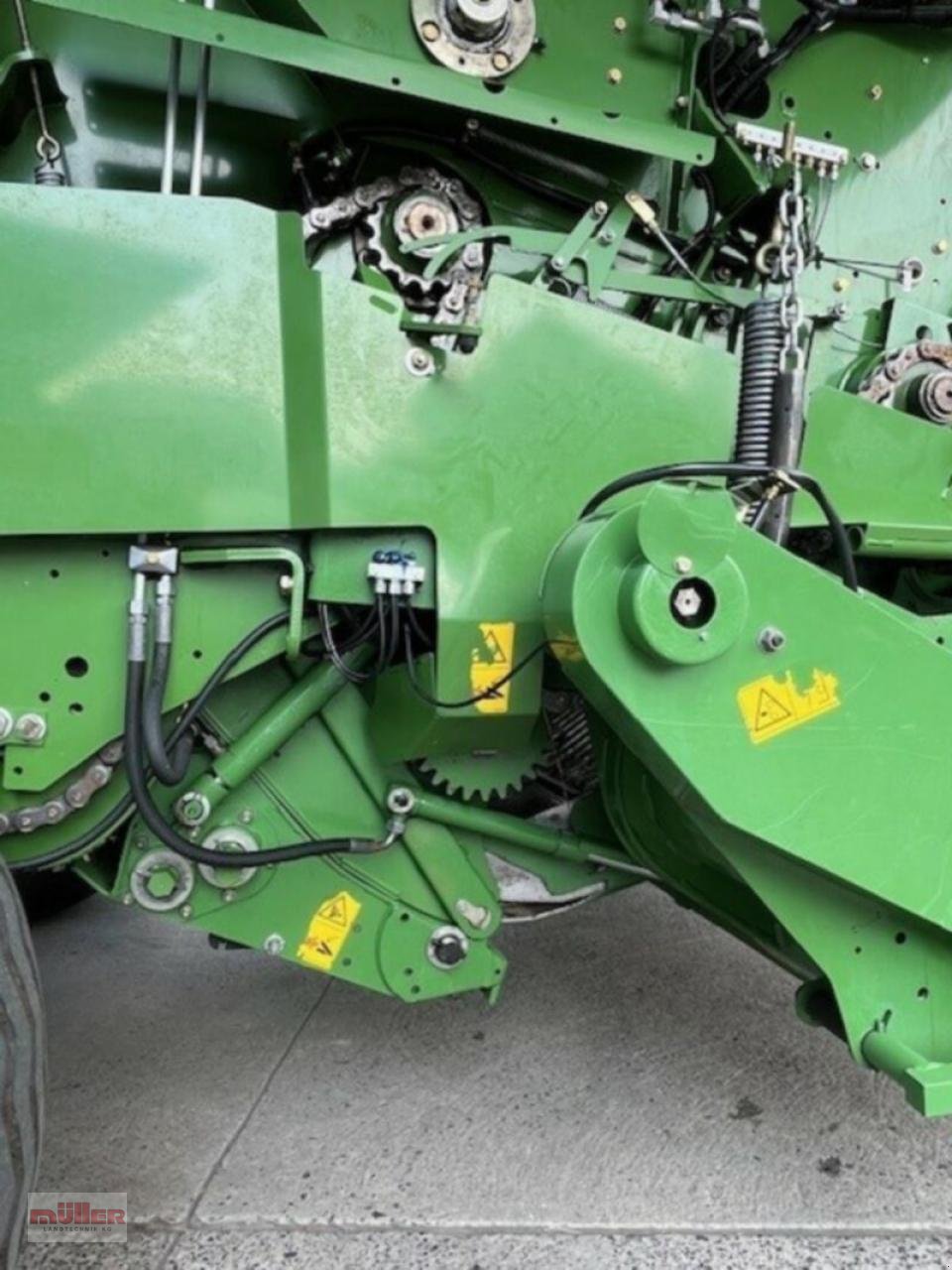 Rundballenpresse des Typs Krone Comprima F 155 XC, Gebrauchtmaschine in Holzhausen (Bild 5)