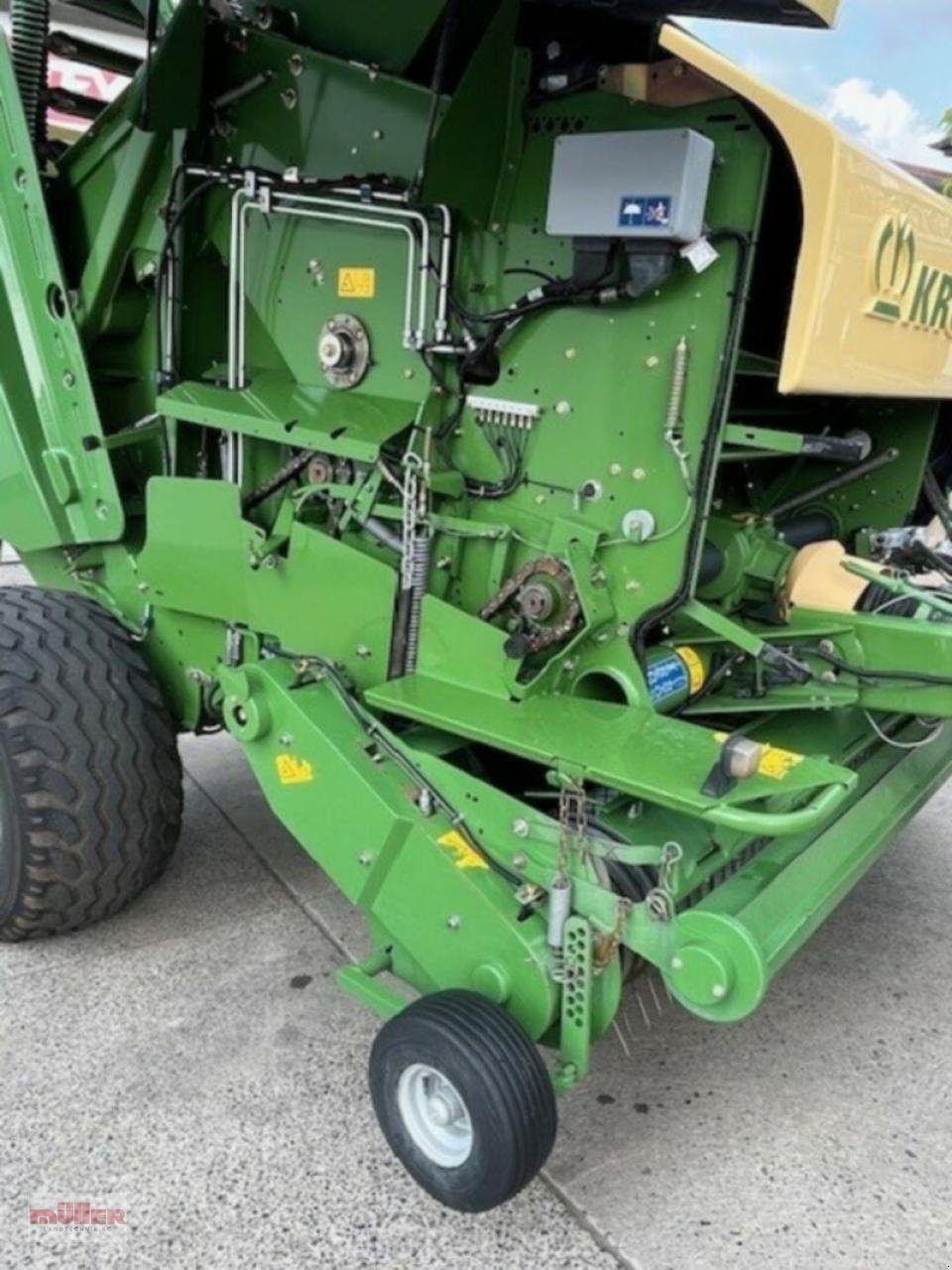 Rundballenpresse des Typs Krone Comprima F 155 XC, Gebrauchtmaschine in Holzhausen (Bild 7)