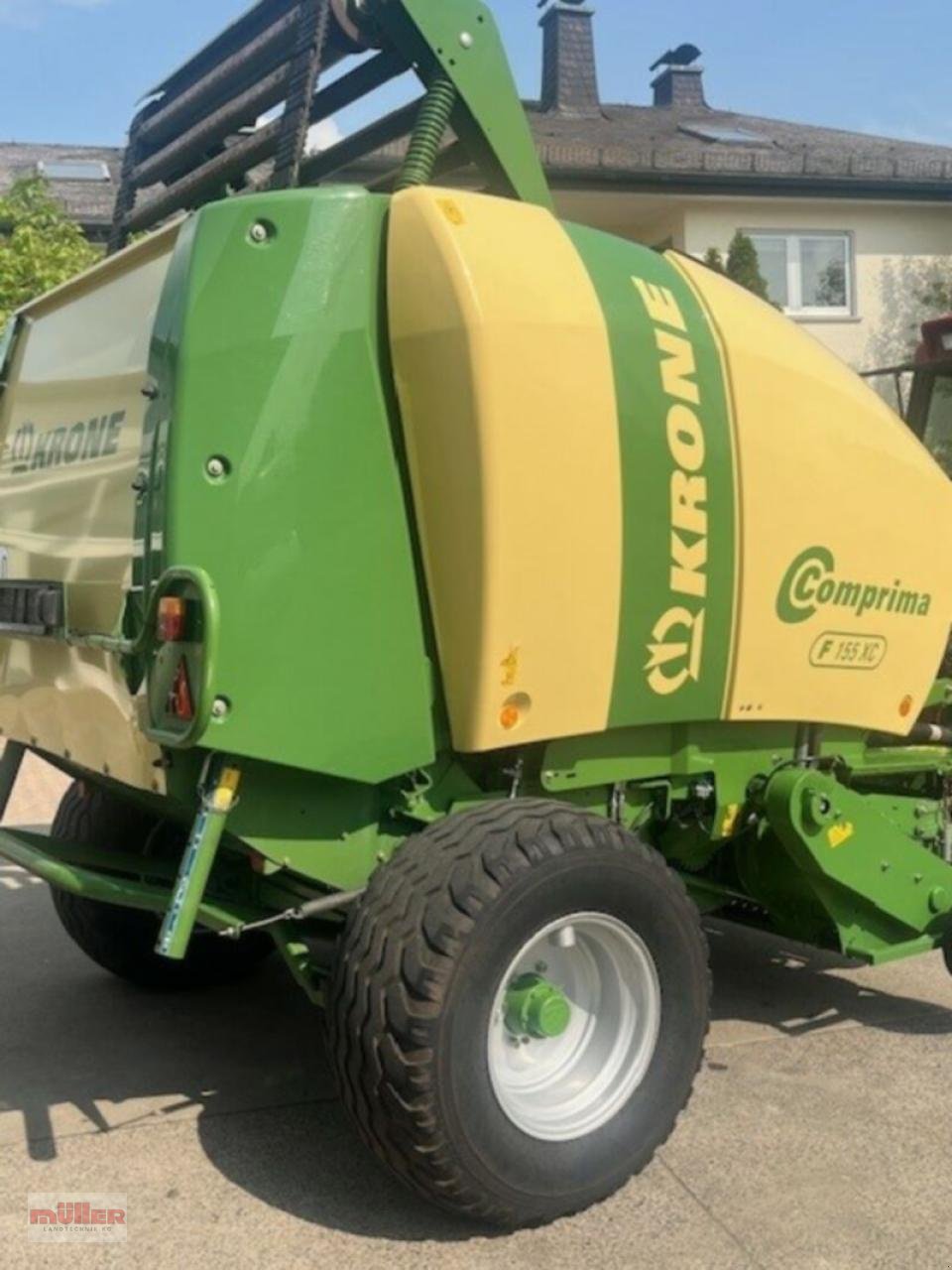 Rundballenpresse des Typs Krone Comprima F 155 XC, Gebrauchtmaschine in Holzhausen (Bild 10)