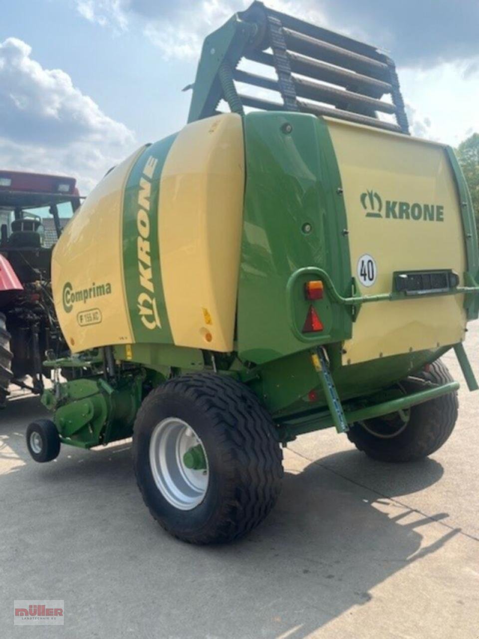 Rundballenpresse des Typs Krone Comprima F 155 XC, Gebrauchtmaschine in Holzhausen (Bild 11)