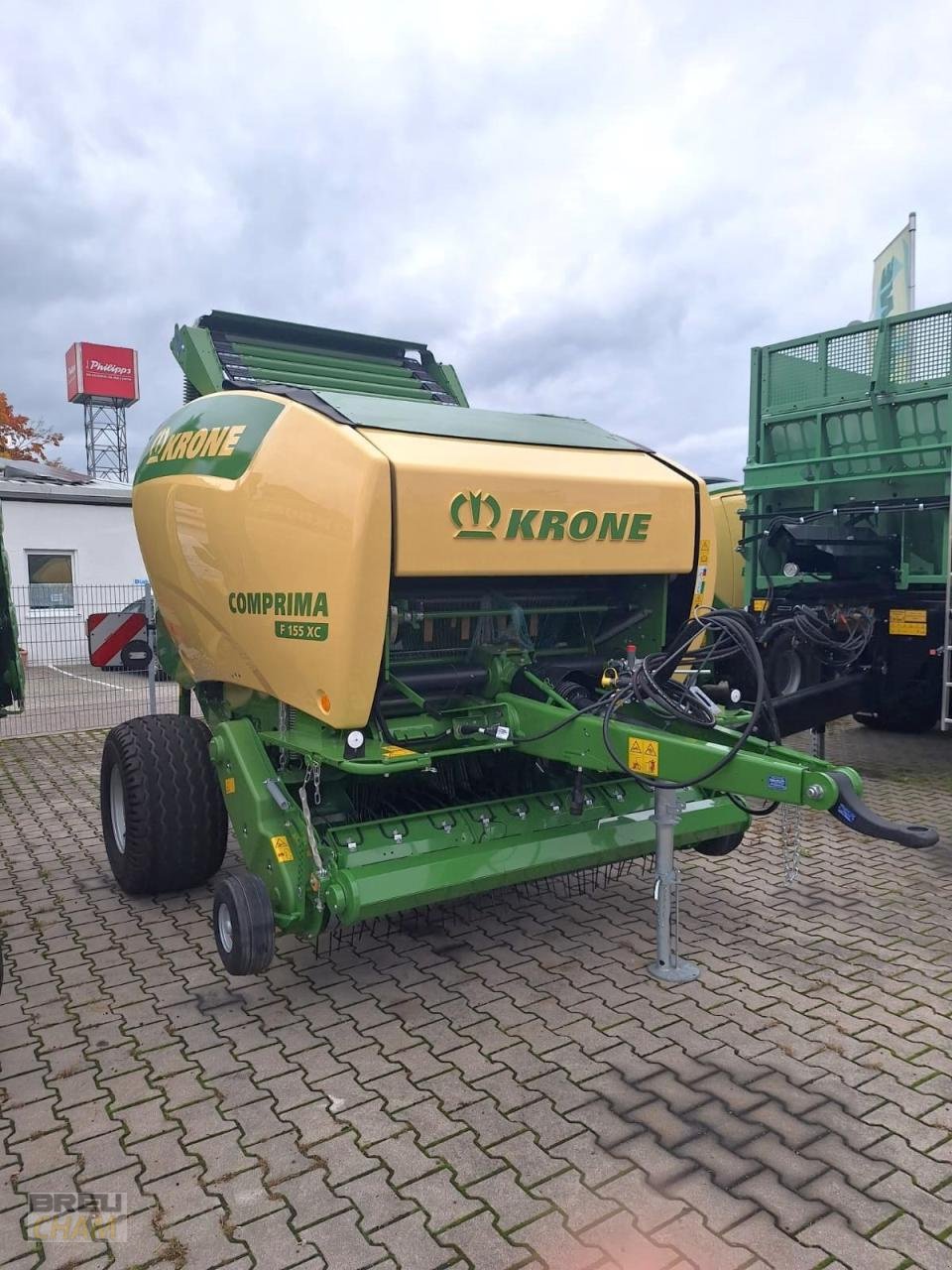 Rundballenpresse del tipo Krone Comprima F 155 XC, Neumaschine In Cham (Immagine 2)