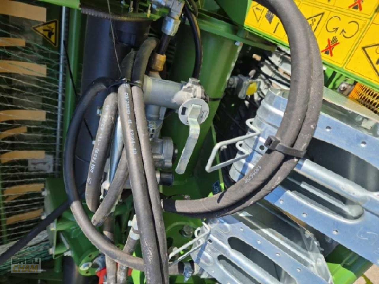 Rundballenpresse del tipo Krone Comprima F 155 XC, Neumaschine In Cham (Immagine 9)