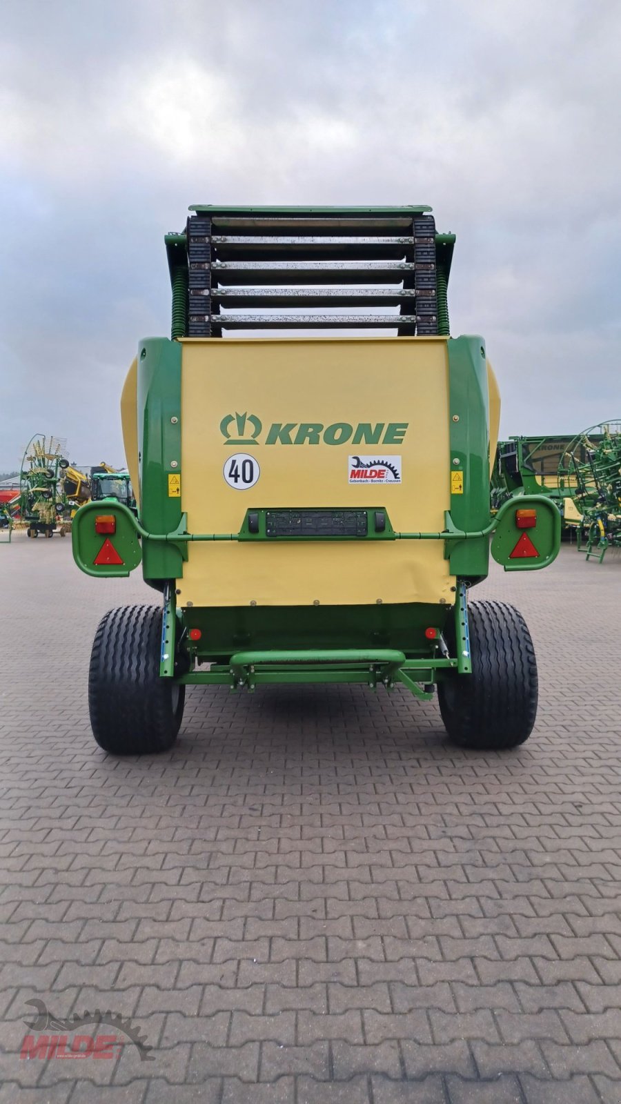 Rundballenpresse za tip Krone Comprima F 155 XC, Gebrauchtmaschine u Creußen (Slika 3)