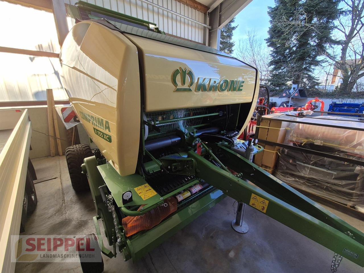 Rundballenpresse del tipo Krone COMPRIMA F 155 XC, Neumaschine In Groß-Umstadt (Immagine 1)