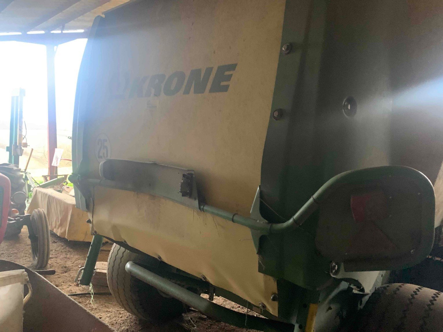 Rundballenpresse типа Krone COMPRIMA F 155, Gebrauchtmaschine в L'Isle-en-Dodon (Фотография 5)