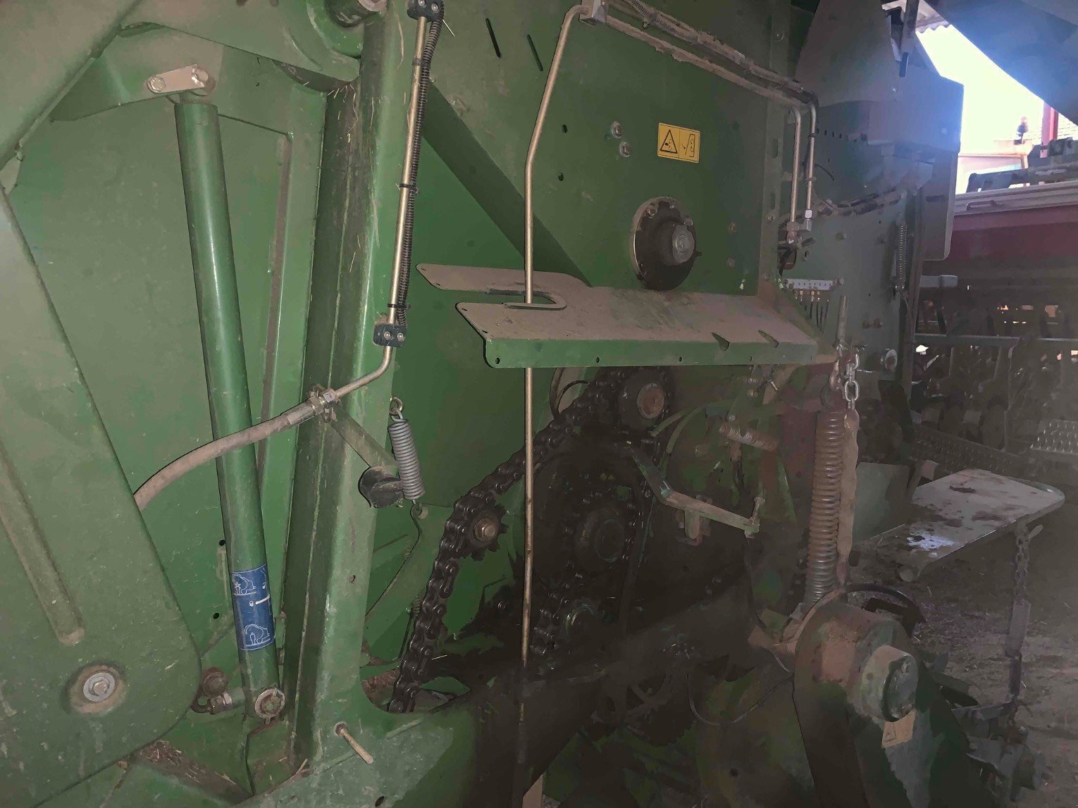 Rundballenpresse типа Krone COMPRIMA F 155, Gebrauchtmaschine в L'Isle-en-Dodon (Фотография 8)