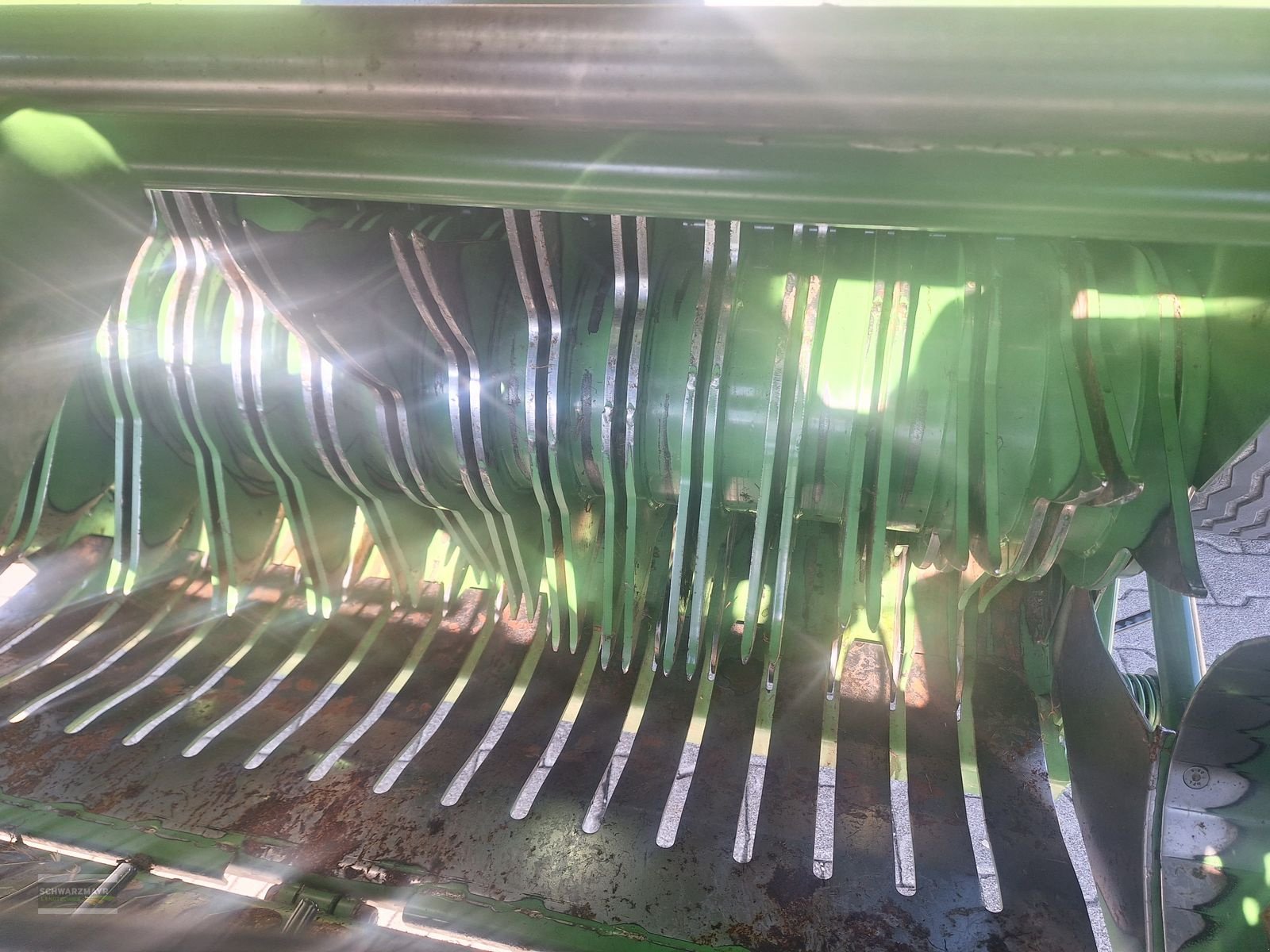 Rundballenpresse του τύπου Krone Comprima V 150 XC 17 Messer, Gebrauchtmaschine σε Aurolzmünster (Φωτογραφία 15)