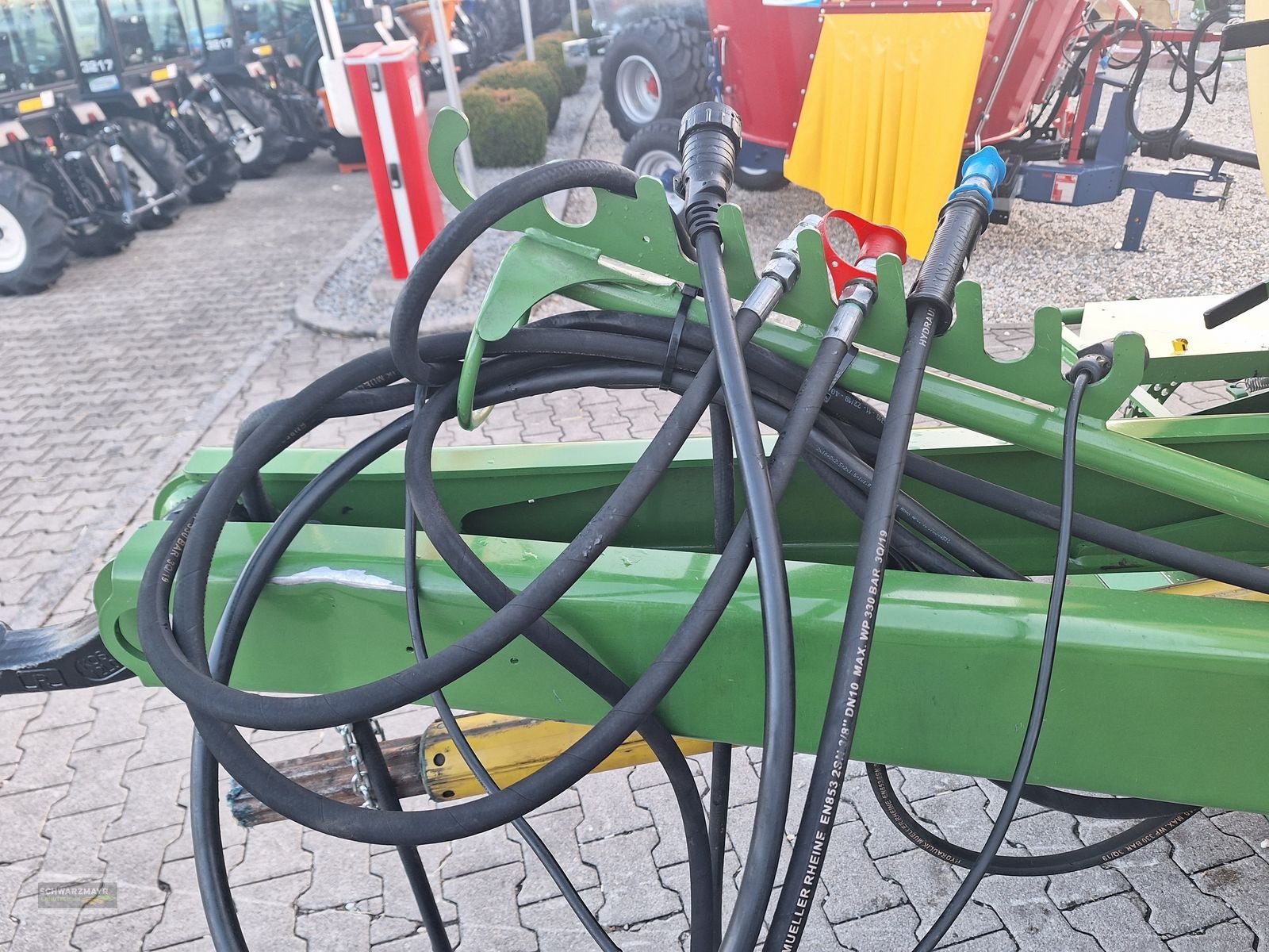 Rundballenpresse типа Krone Comprima V 150 XC PLUS 17 Messer, Gebrauchtmaschine в Aurolzmünster (Фотография 16)