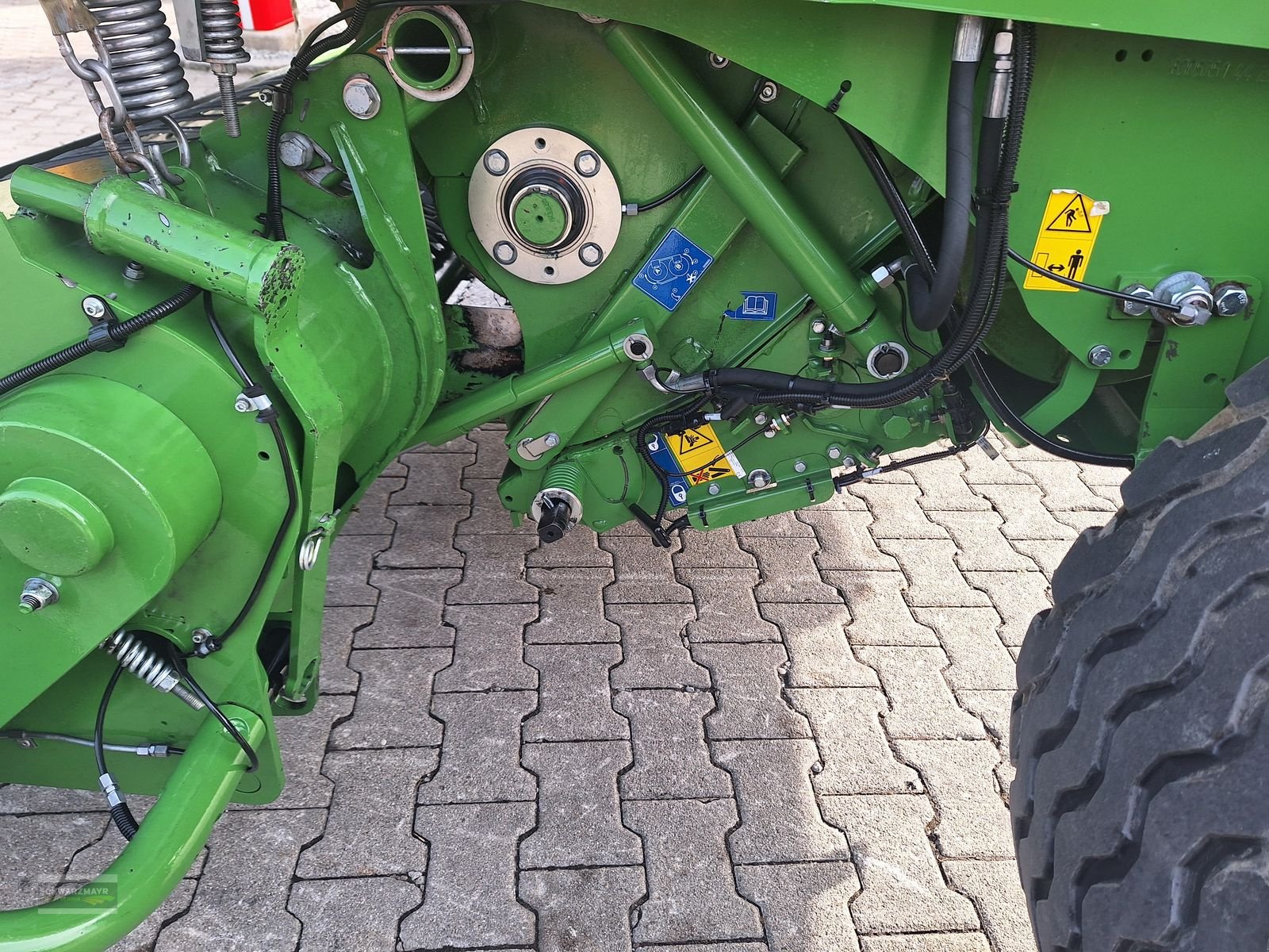 Rundballenpresse del tipo Krone Comprima V 150 XC Plus 26 Messer, Gebrauchtmaschine en Aurolzmünster (Imagen 15)