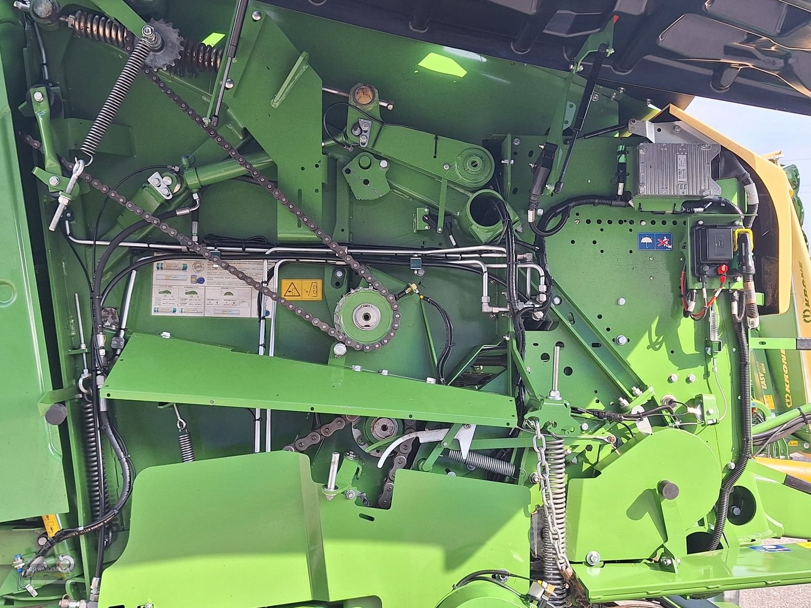 Rundballenpresse del tipo Krone Comprima V 150 XC Plus 26 Messer, Gebrauchtmaschine In Gampern (Immagine 12)