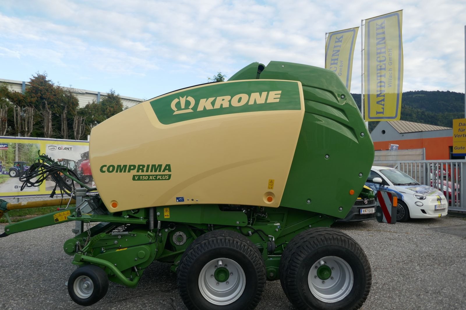 Rundballenpresse типа Krone Comprima V 150 XC Plus, Gebrauchtmaschine в Villach (Фотография 17)