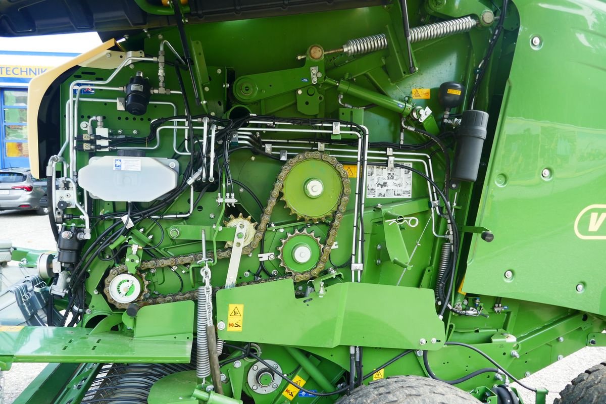 Rundballenpresse typu Krone Comprima V 150 XC X-treme, Gebrauchtmaschine v Villach (Obrázek 13)
