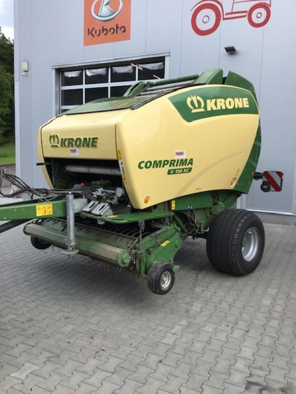 Rundballenpresse Türe ait Krone Comprima   V 150 XC, Gebrauchtmaschine içinde Stössing (resim 1)
