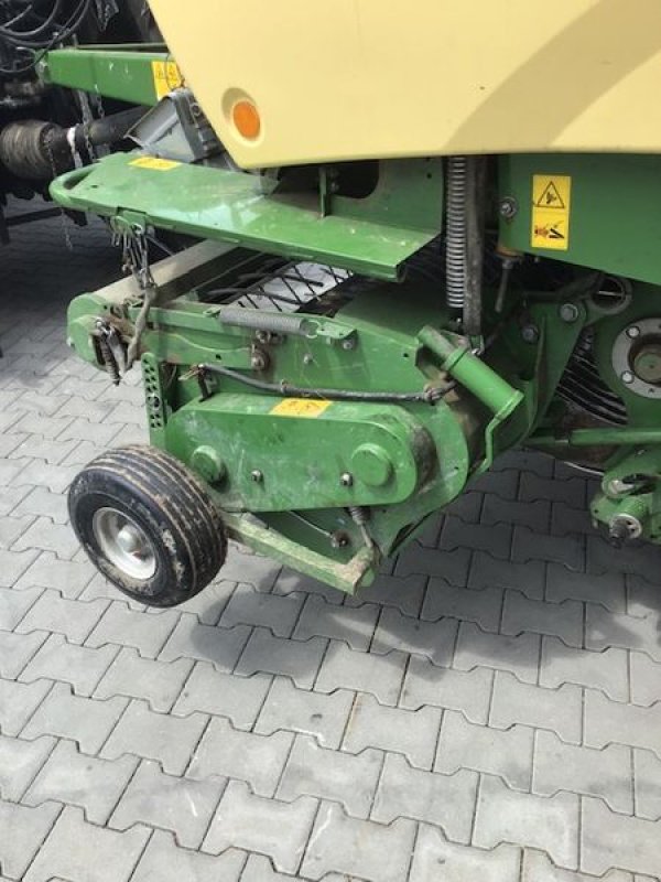 Rundballenpresse Türe ait Krone Comprima   V 150 XC, Gebrauchtmaschine içinde Stössing (resim 17)