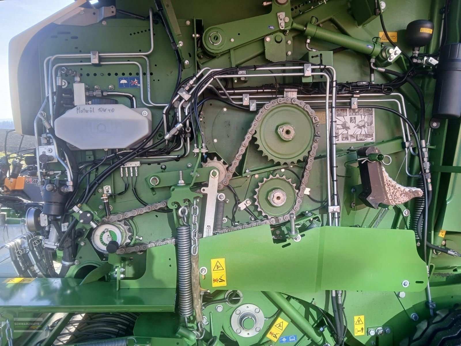 Rundballenpresse des Typs Krone Comprima V 150 XC, Gebrauchtmaschine in Aurolzmünster (Bild 14)