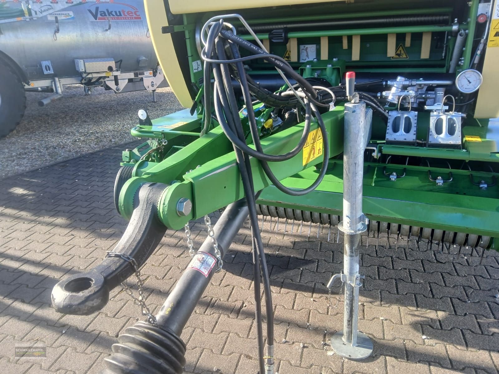 Rundballenpresse des Typs Krone Comprima V 150 XC, Gebrauchtmaschine in Aurolzmünster (Bild 8)
