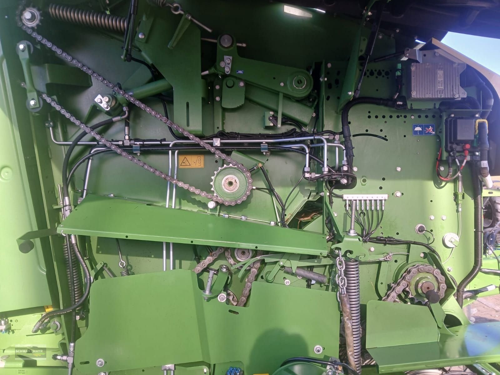 Rundballenpresse des Typs Krone Comprima V 150 XC, Gebrauchtmaschine in Aurolzmünster (Bild 12)