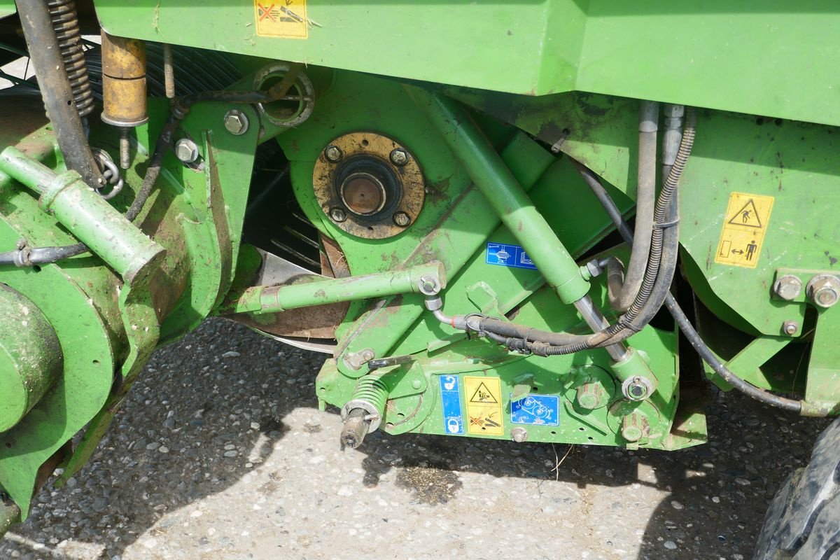 Rundballenpresse типа Krone Comprima   V 150 XC, Gebrauchtmaschine в Villach (Фотография 11)