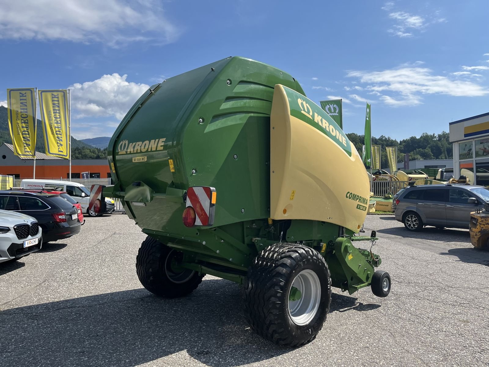Rundballenpresse типа Krone Comprima   V 150 XC, Gebrauchtmaschine в Villach (Фотография 3)