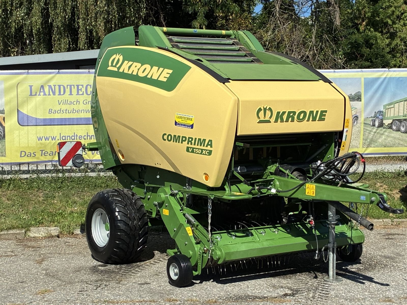 Rundballenpresse typu Krone Comprima V 150 XC, Gebrauchtmaschine v Villach (Obrázek 2)