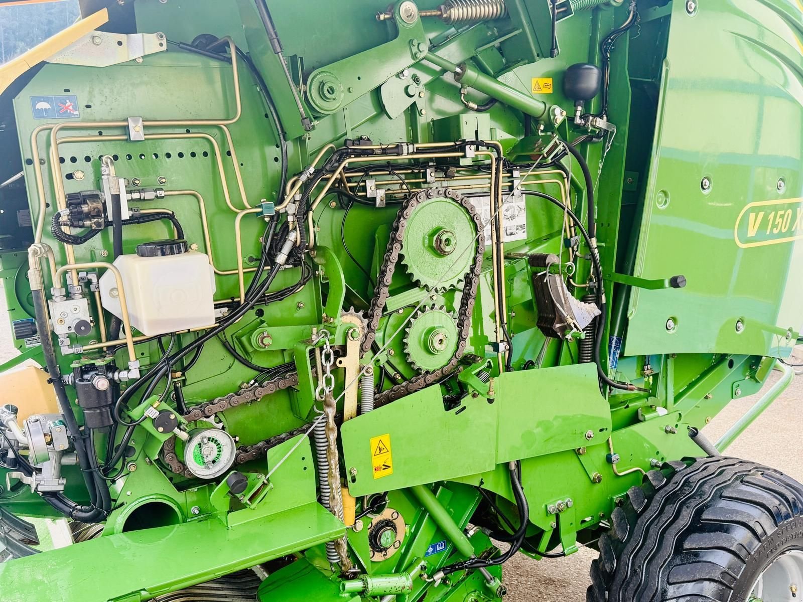 Rundballenpresse typu Krone Comprima V 150 XC, Gebrauchtmaschine v Villach (Obrázek 12)