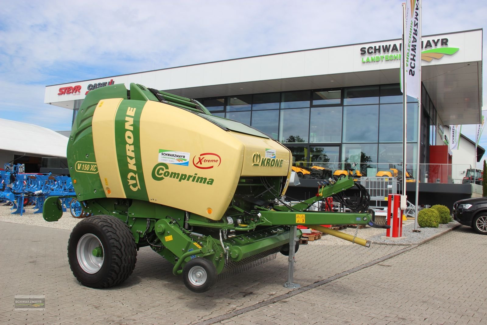 Rundballenpresse des Typs Krone Comprima V 150 XC, Neumaschine in Gampern (Bild 1)