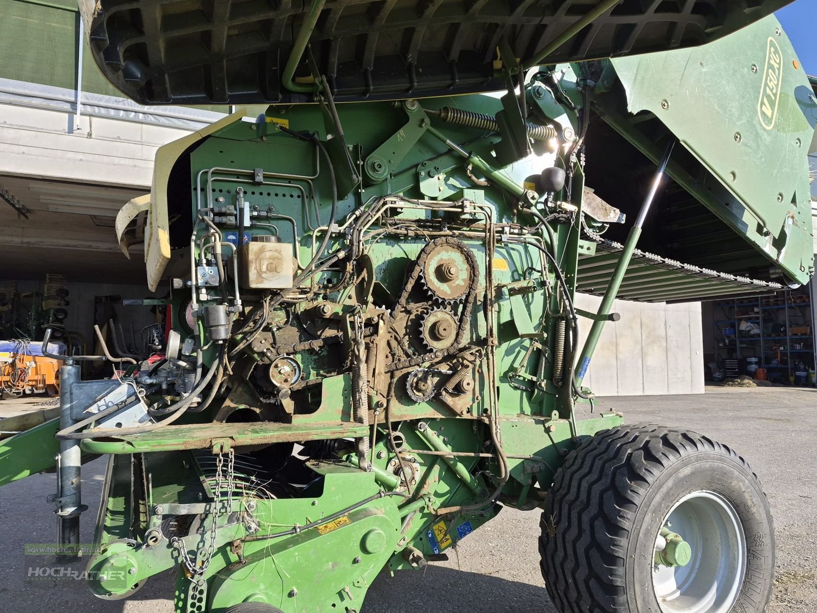 Rundballenpresse des Typs Krone Comprima   V 150 XC, Gebrauchtmaschine in Kronstorf (Bild 6)