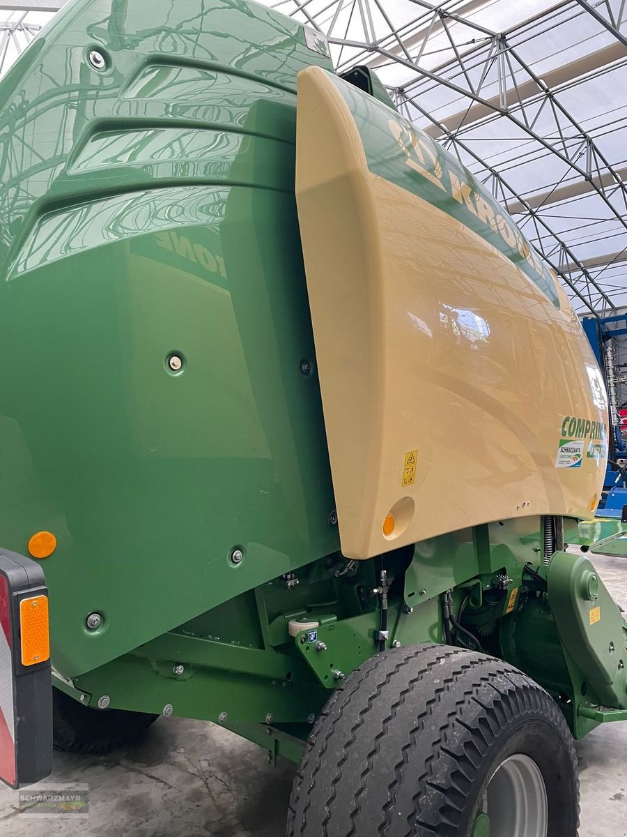 Rundballenpresse des Typs Krone Comprima V 1500 XC 17 Messer, Gebrauchtmaschine in Aurolzmünster (Bild 3)