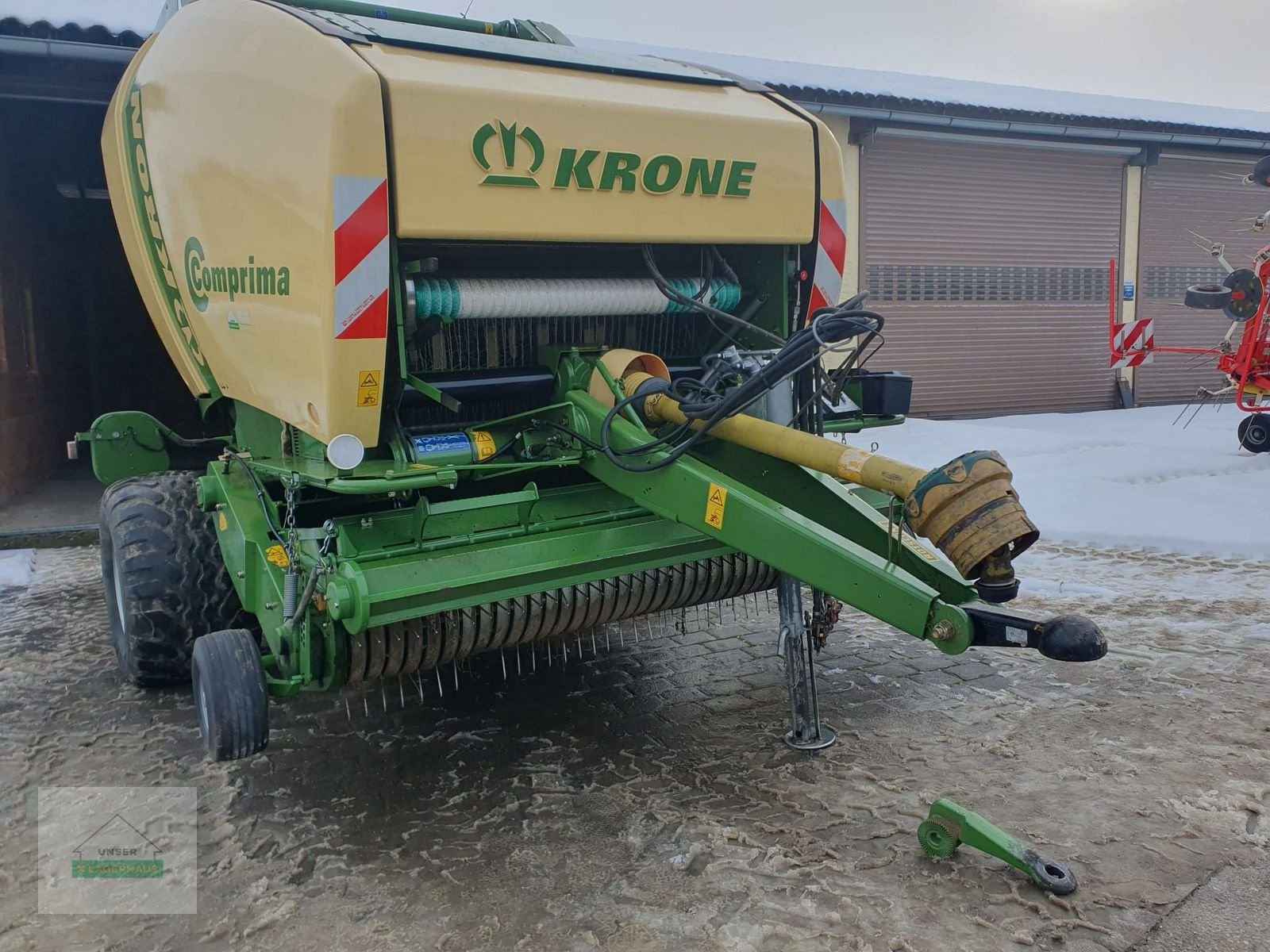 Rundballenpresse Türe ait Krone Comprima V 150XC, Gebrauchtmaschine içinde Ottensheim (resim 10)