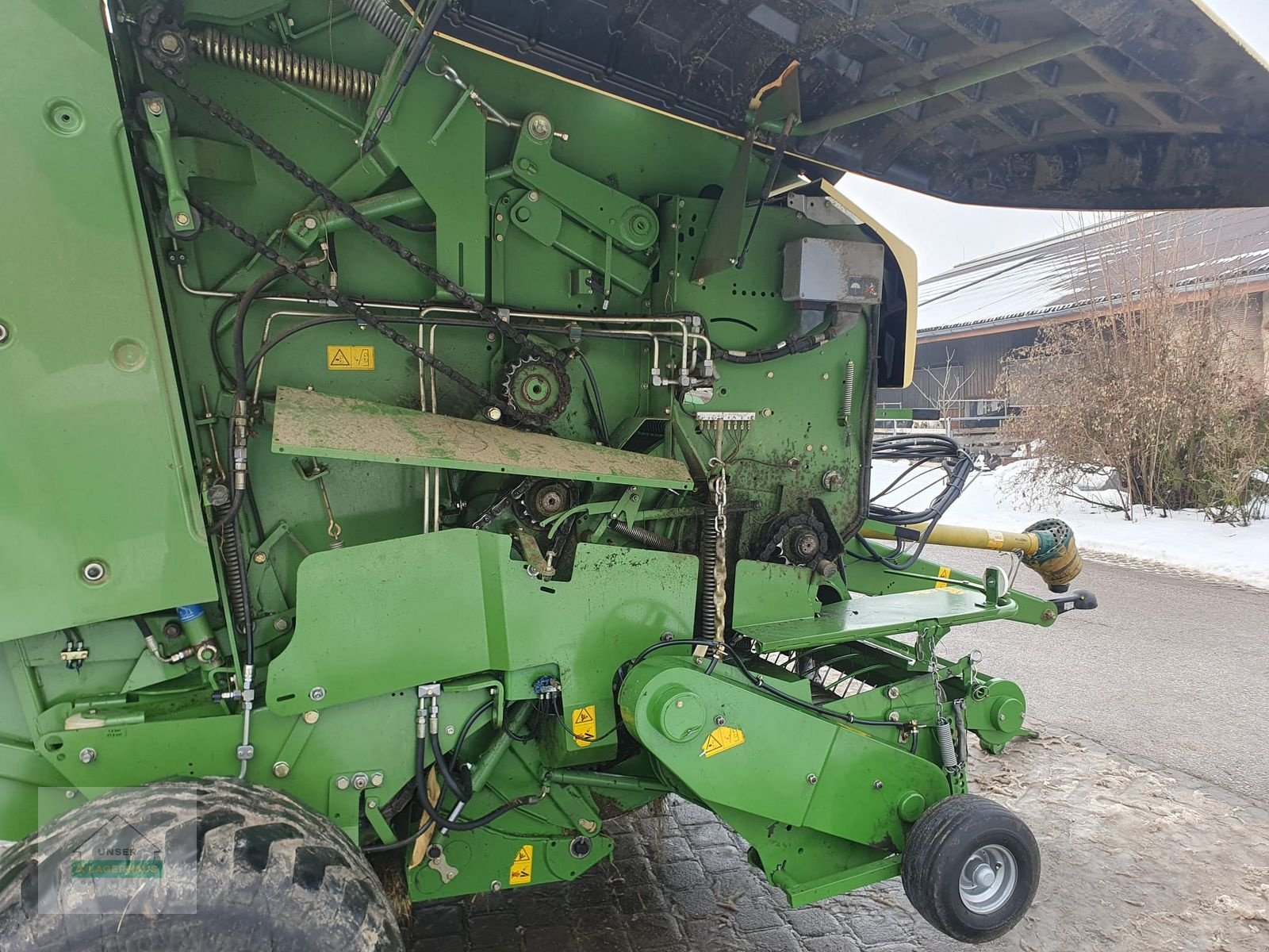 Rundballenpresse Türe ait Krone Comprima V 150XC, Gebrauchtmaschine içinde Ottensheim (resim 4)