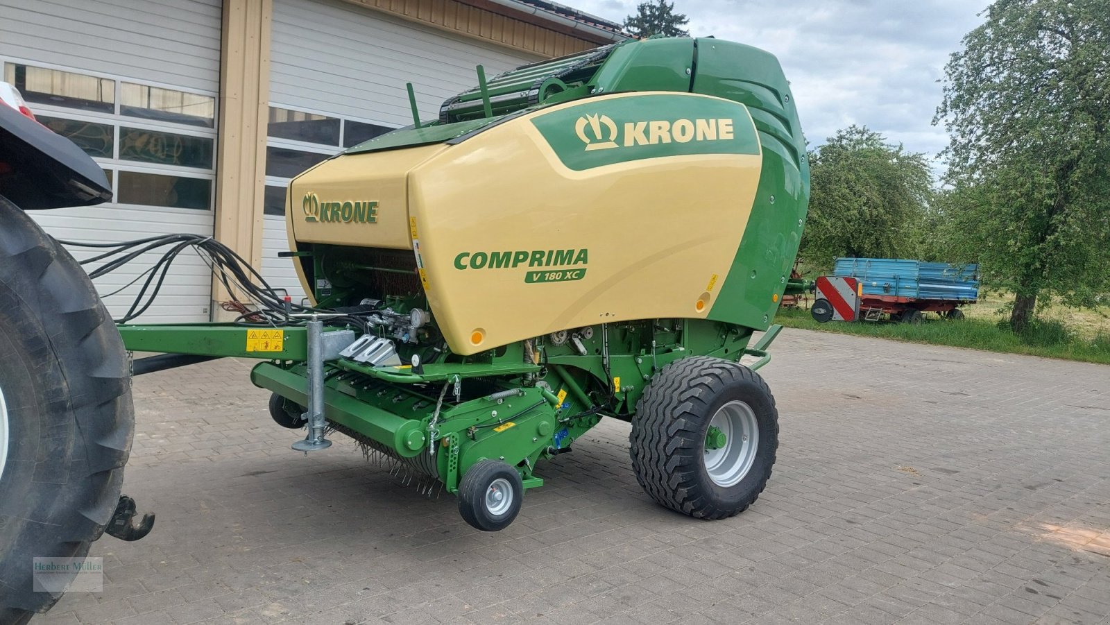 Rundballenpresse del tipo Krone Comprima V 180 XC, Gebrauchtmaschine en Sauldorf (Imagen 1)
