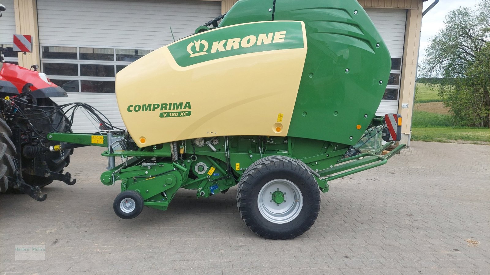 Rundballenpresse del tipo Krone Comprima V 180 XC, Gebrauchtmaschine en Sauldorf (Imagen 2)