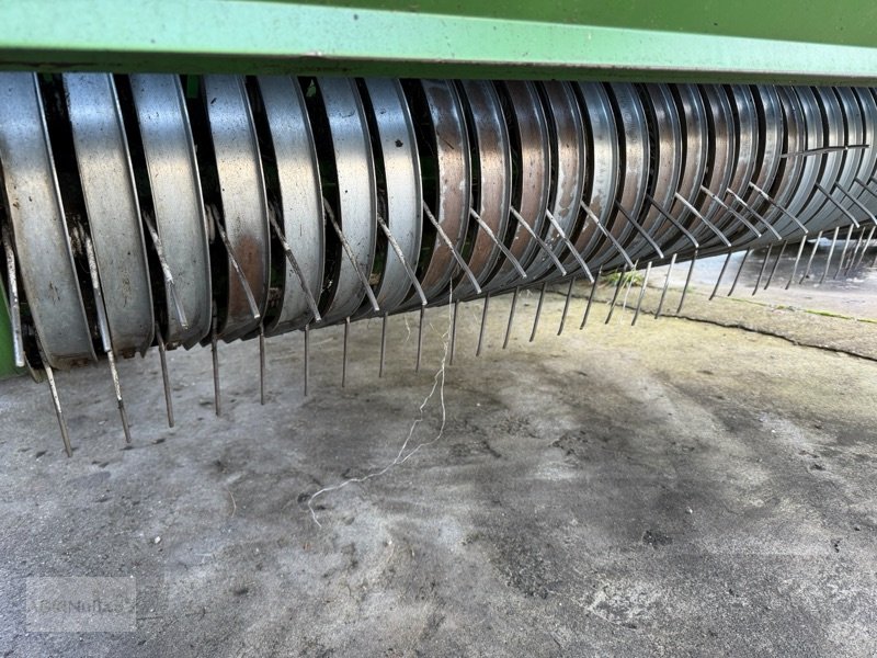 Rundballenpresse типа Krone Comprima V 180 XC, Gebrauchtmaschine в Prenzlau (Фотография 12)